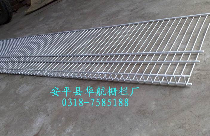 供應邊框護欄網,高速公路護欄網 華航網欄廠