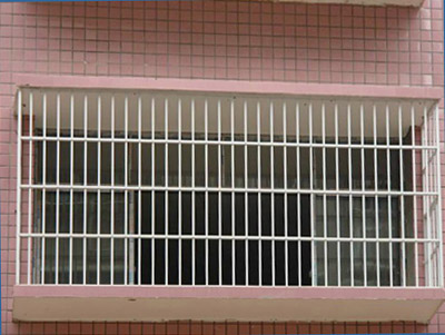 宏焊不銹鋼防盜窗沖孔機(jī)，方管沖孔機(jī)，山東沖孔機(jī)