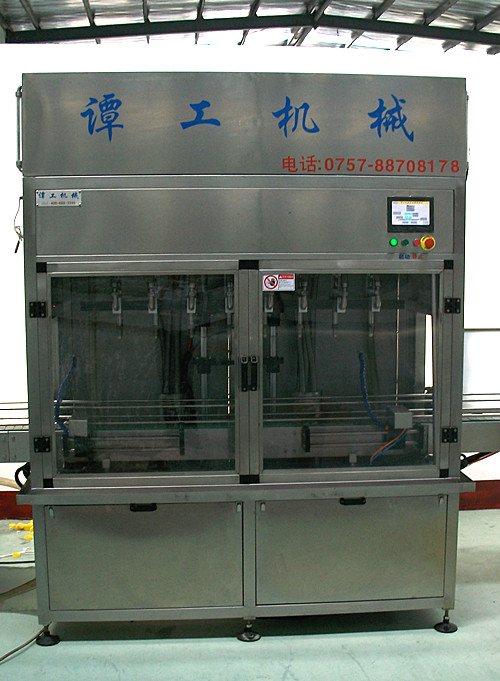 廠家直銷武漢全自動(dòng)辣椒醬灌裝機(jī)，和普通灌裝機(jī)不一樣