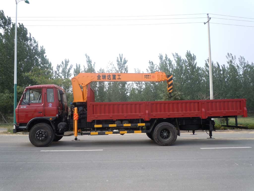 開封金瑞達(dá)重工專業(yè)生產(chǎn)東風(fēng)隨車吊全國(guó)上牌