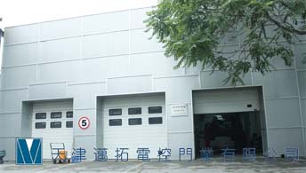 天津快卷門優質鋼質提升門-天津邁拓電控專業生產天津自動感應門