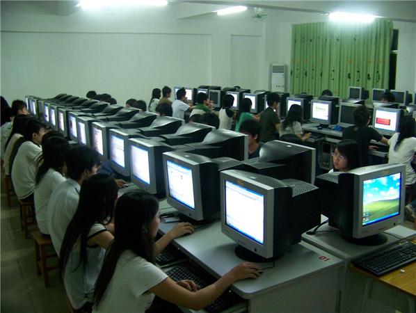 贛州臺(tái)式機(jī)維修培訓(xùn)學(xué)校，學(xué)電腦維修{sx}技通
