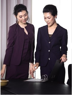 女士真絲襯衫定做,襯衫廠家,學(xué)生襯衫訂做,廠家定做襯衫