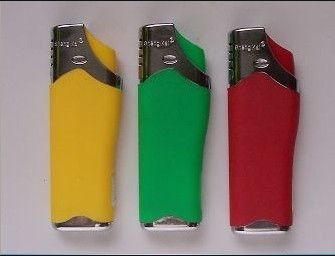 聯(lián)碩陽光廠家批發(fā)克拉瑪依309|721一次性塑料打火機散件|丁烷氣送貨上門