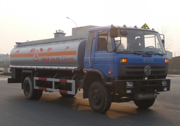 zz153.145東風(fēng)油罐車