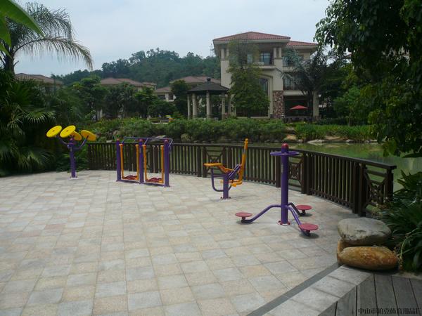 中山供應(yīng)小區(qū)保安亭;工廠保安亭/各種室外健身器材\背肌訓(xùn)練器\柏克體育器材
