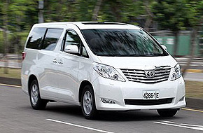 想從東莞坐深港租車到香港，祥達(dá)82605552中港租車服務(wù)好，價(jià)格實(shí)惠