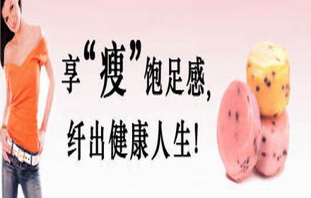 意大利唇膏|可輕易地與唇部嬌嫩的肌膚溶為一體|24帖網團購