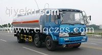 湖北程力解放小三軸油罐車15071658989