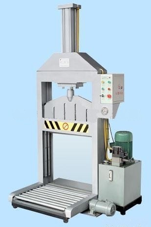 供應(yīng)金屬成型四柱液壓機(jī) 鄭州吉誠(chéng)專業(yè)生產(chǎn)廠家
