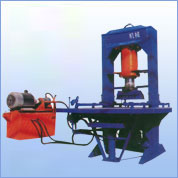 【液壓成型機(jī),護(hù)坡磚機(jī),廣場磚機(jī)】