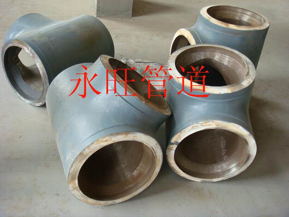 供應(yīng)ASME B16.9合金等徑三通,合金三通04