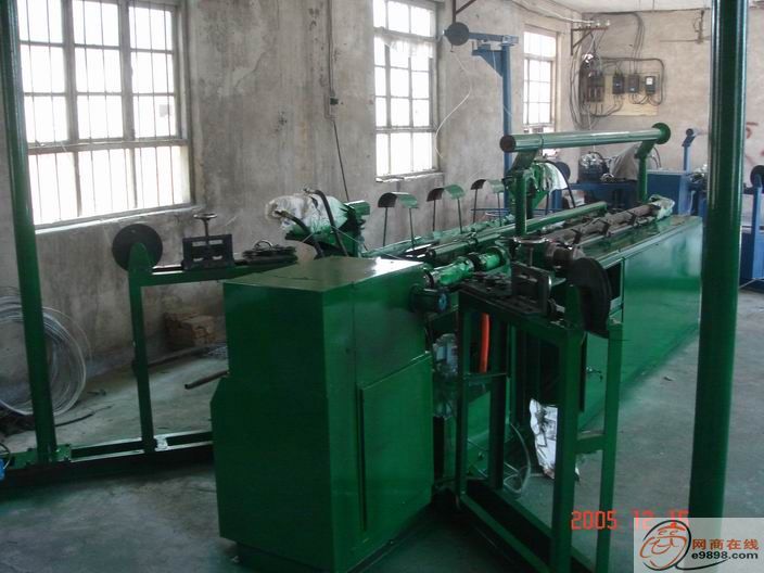 供應(yīng)勾花網(wǎng)機