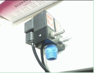 新疆?dāng)D奶機自動脫杯電磁閥，新疆自動脫杯電磁閥生產(chǎn)廠家