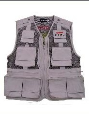 西安滌棉白大褂批發(fā)/白大褂量體訂做/醫(yī)護(hù)服訂做/白大褂款式/北京凱盛白大褂廠寶雞