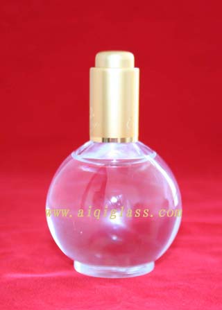 廣州玻璃包裝制品廠專(zhuān)業(yè)生產(chǎn)精油瓶，香薰瓶，各類(lèi)化妝品瓶