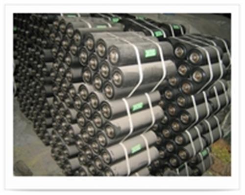 供应河南鑫泽输送机配件，托辊，滚筒，托辊支架，厂家直销