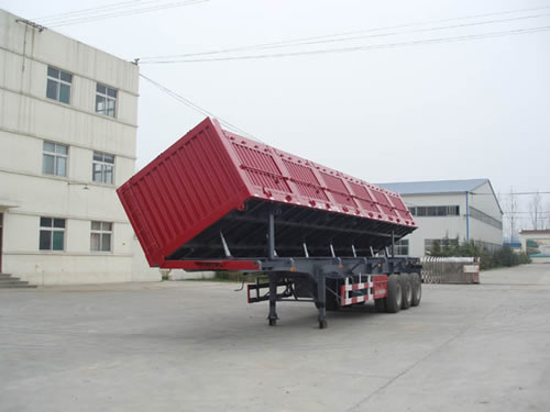 梁山專(zhuān)用車(chē)集團(tuán) 高強(qiáng)度13米低平板半掛車(chē) 重型低平板半掛車(chē)