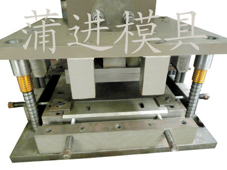 蒲進五金模具廠鋁扣板生產(chǎn)線  廣東佛山鋁天花模具廠 吊頂天花