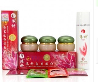臺灣依祈四合一 依祈2+1送洗面奶 依祈美顏護膚品套裝