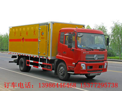 東風(fēng)天錦防暴車，危險(xiǎn)物品運(yùn)輸車，煙花炮竹運(yùn)輸車，防暴車廠家