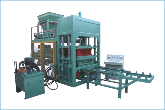 河南金駝生產(chǎn)免燒磚機，混凝土砌塊成型機，新型砌塊機價格www.henanjintuo.com