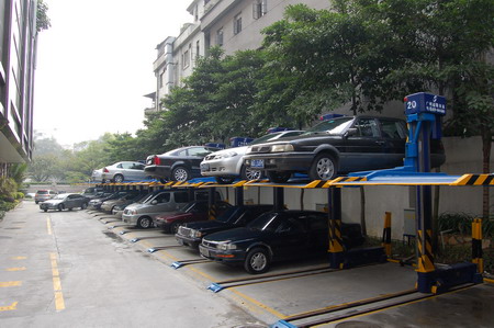 立體車庫，{sx}河南移動停車設(shè)備有限公司15324715888