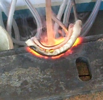上海懸掛掛鉤加熱鍛造廣東活動(dòng)扳手鍛造加熱設(shè)備好設(shè)備230kw力牌	