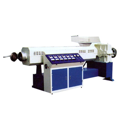 河北雄州塑機(jī)供應(yīng)，PVC膠條機(jī)，PVC管材機(jī)械