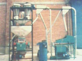 供應(yīng)自上料小型磨面機(jī).環(huán)保型小型磨面機(jī)