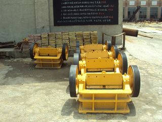 石灰石破碎機，對輥式破碎機，移動破碎機