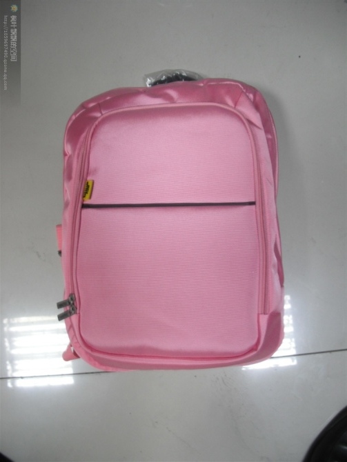 北京市書包定做,小學(xué)生書包,拉桿書包,書包廠家,就到鴻絲鶴箱包廠宣武區(qū)