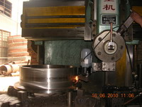 洛陽慶鑫機(jī)床配件中心哪里生產(chǎn)的車床刀架砂帶拋光機(jī)質(zhì)量{zh0}，慶鑫機(jī)床配件電動(dòng)砂帶磨頭