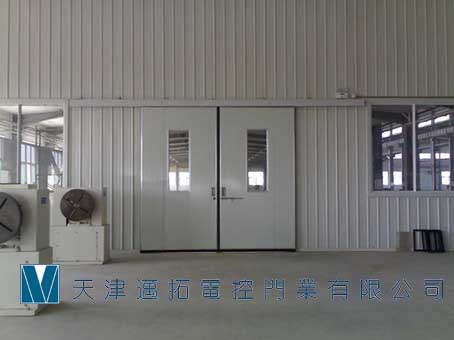 天津感應(yīng)門邁拓門業(yè)供應(yīng)天津工業(yè)快速門,天津車庫(kù)快速堆積門，工業(yè)堆積門工業(yè)快速門、滑升門