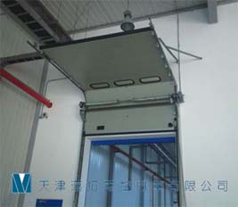 自動感應門天津優(yōu)質電動提升門，天津滑升門廠生產分節(jié)翻板門，電動車庫門工業(yè)提升門