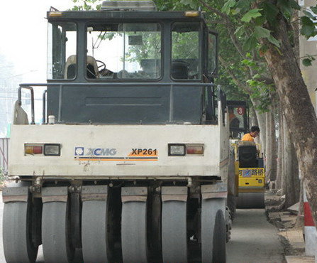 南平舊壓路機(jī)市場(chǎng)——2手20噸振動(dòng)壓路機(jī) 