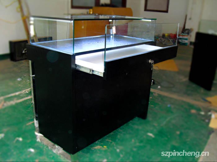 北京做烤漆的展柜--眼鏡展柜設(shè)計{zd1}價格，品牌眼鏡展示柜子，眼鏡柜臺