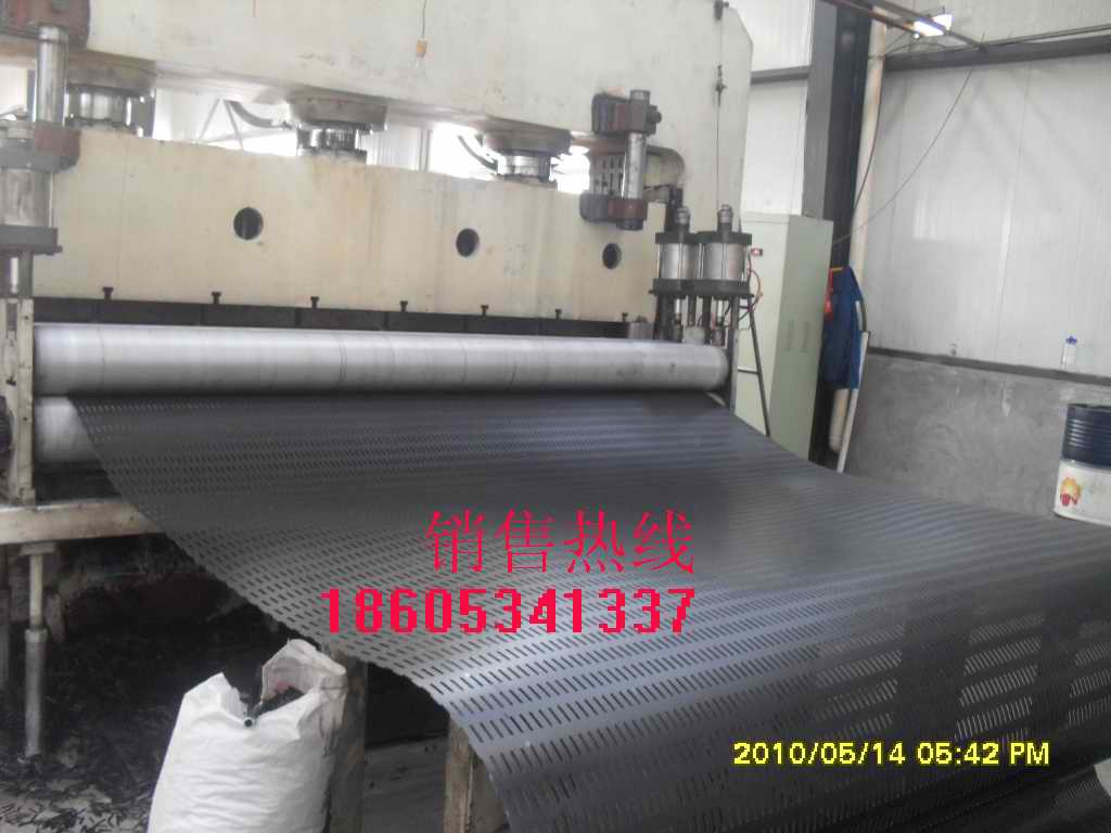 加厚土工布/國標(biāo)土工布/長絲土工布/燒毛土工布問胡壽良