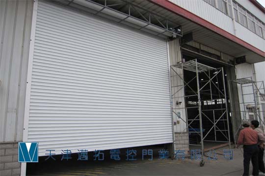 天津快速卷簾門邁拓MT-FHJ6200K專業(yè)生產(chǎn)優(yōu)質(zhì)電動(dòng)工業(yè)門，天津電動(dòng)卷簾門工業(yè)提升門