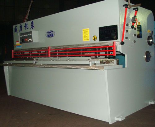 供應(yīng)機(jī)械剪板機(jī)(圖）