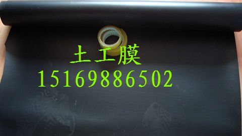 15169886502供應(yīng)HDPE土工膜出廠家，垃圾填埋場(chǎng)工程專用防滲膜