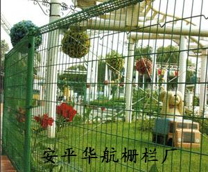 供應pvc浸塑網片,浸塑鐵絲護欄網，鍍鋅護欄網，包塑勾花網 安平華航金屬絲網廠
