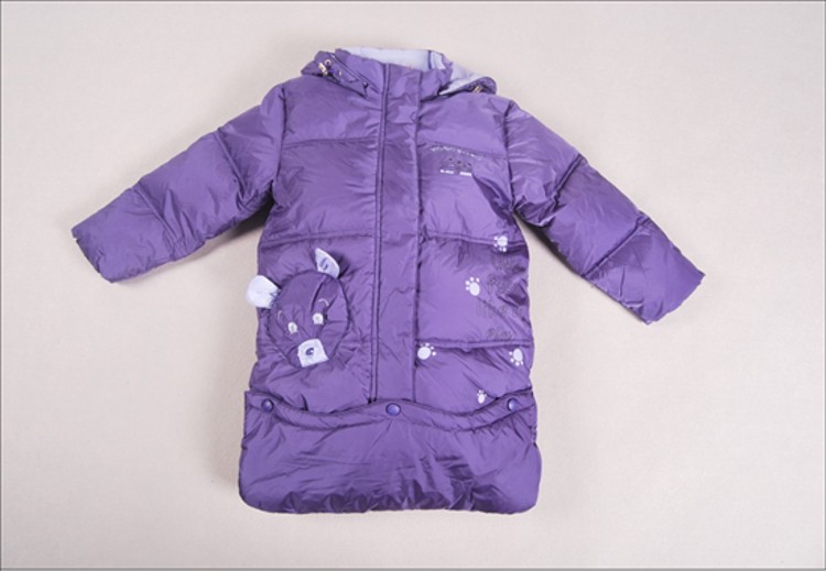 供應現(xiàn)貨羽絨服，外貿羽絨服公司，戶外羽絨服定做廠家