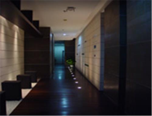 深圳商业空间装饰，多功能会议室装饰，美容院装饰装修