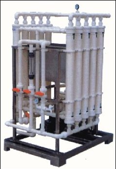 三合一灌裝機(jī),易拉罐,飲料灌裝設(shè)備,擠奶機(jī)