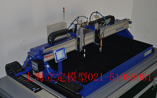 上海立定模型提供消防車模型制作，有內飾，要噴水展示