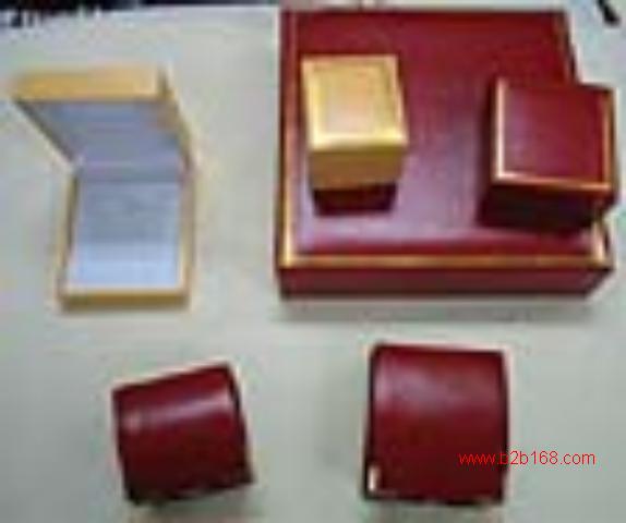 飛梵紙品專業(yè)供應(yīng) 飾品盒 書型包裝盒 佛山禮品盒 化妝品包裝盒 天地盒 精裝盒等，精美動(dòng)人 質(zhì)優(yōu)價(jià)廉