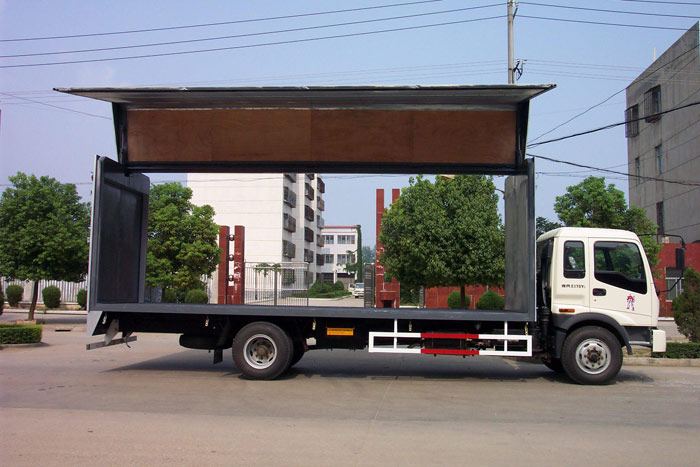 翼開啟廂式車
