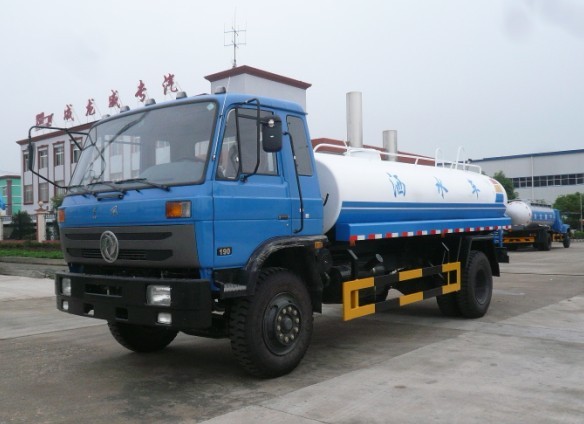 東風(fēng)灑水車13872865588