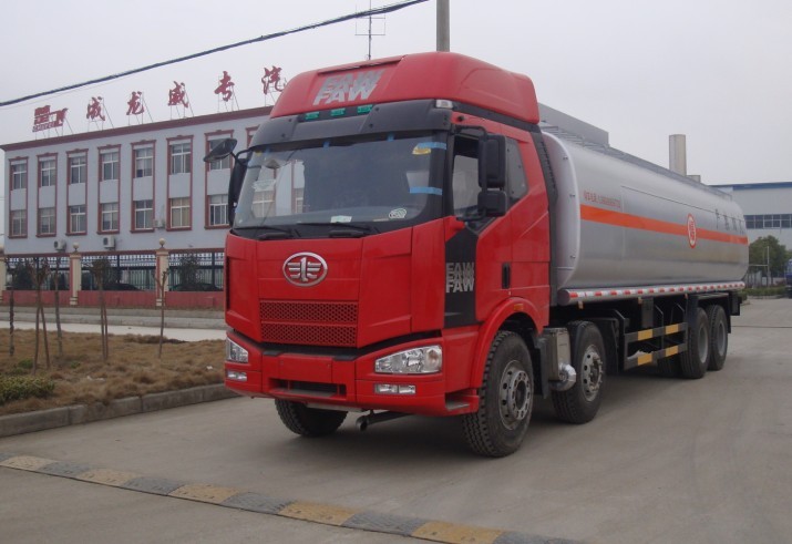天龍油槽車 銷售電話：13872865588